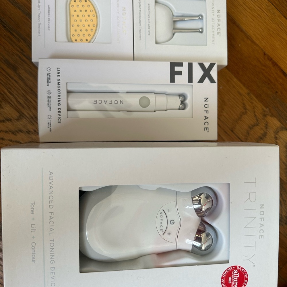 NuFace Trinity and Fix Skincare Set - White and Silver